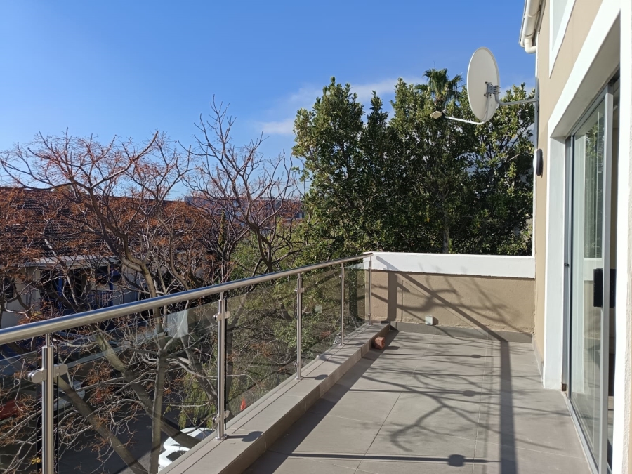 To Let 2 Bedroom Property for Rent in Gardens Western Cape